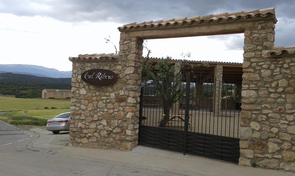 Cal Ribero Aparthotel Vilanova De La Sal Bagian luar foto