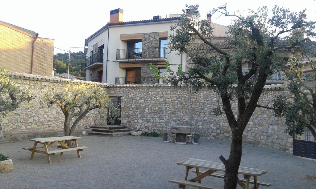 Cal Ribero Aparthotel Vilanova De La Sal Bagian luar foto
