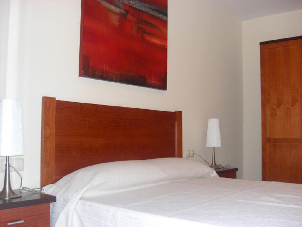 Cal Ribero Aparthotel Vilanova De La Sal Ruang foto