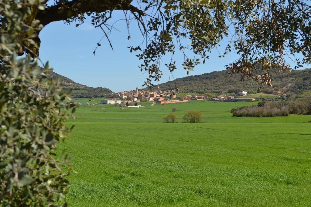 Cal Ribero Aparthotel Vilanova De La Sal Bagian luar foto