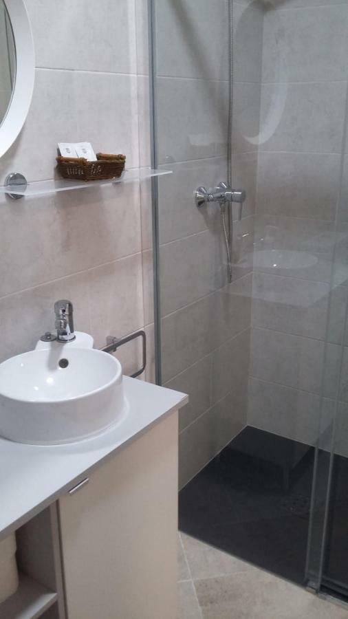 Cal Ribero Aparthotel Vilanova De La Sal Bagian luar foto