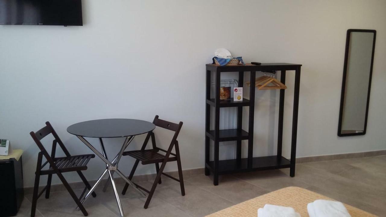 Cal Ribero Aparthotel Vilanova De La Sal Bagian luar foto