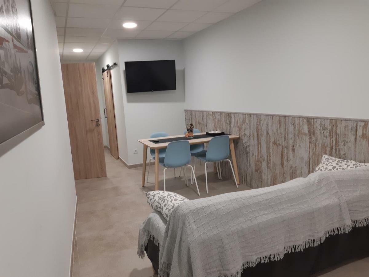Cal Ribero Aparthotel Vilanova De La Sal Bagian luar foto