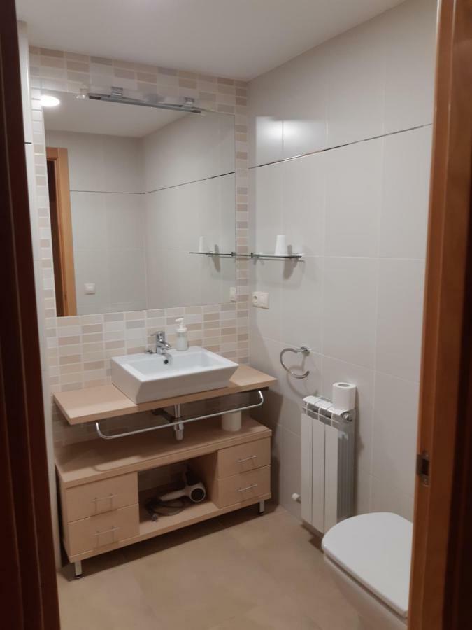 Cal Ribero Aparthotel Vilanova De La Sal Bagian luar foto