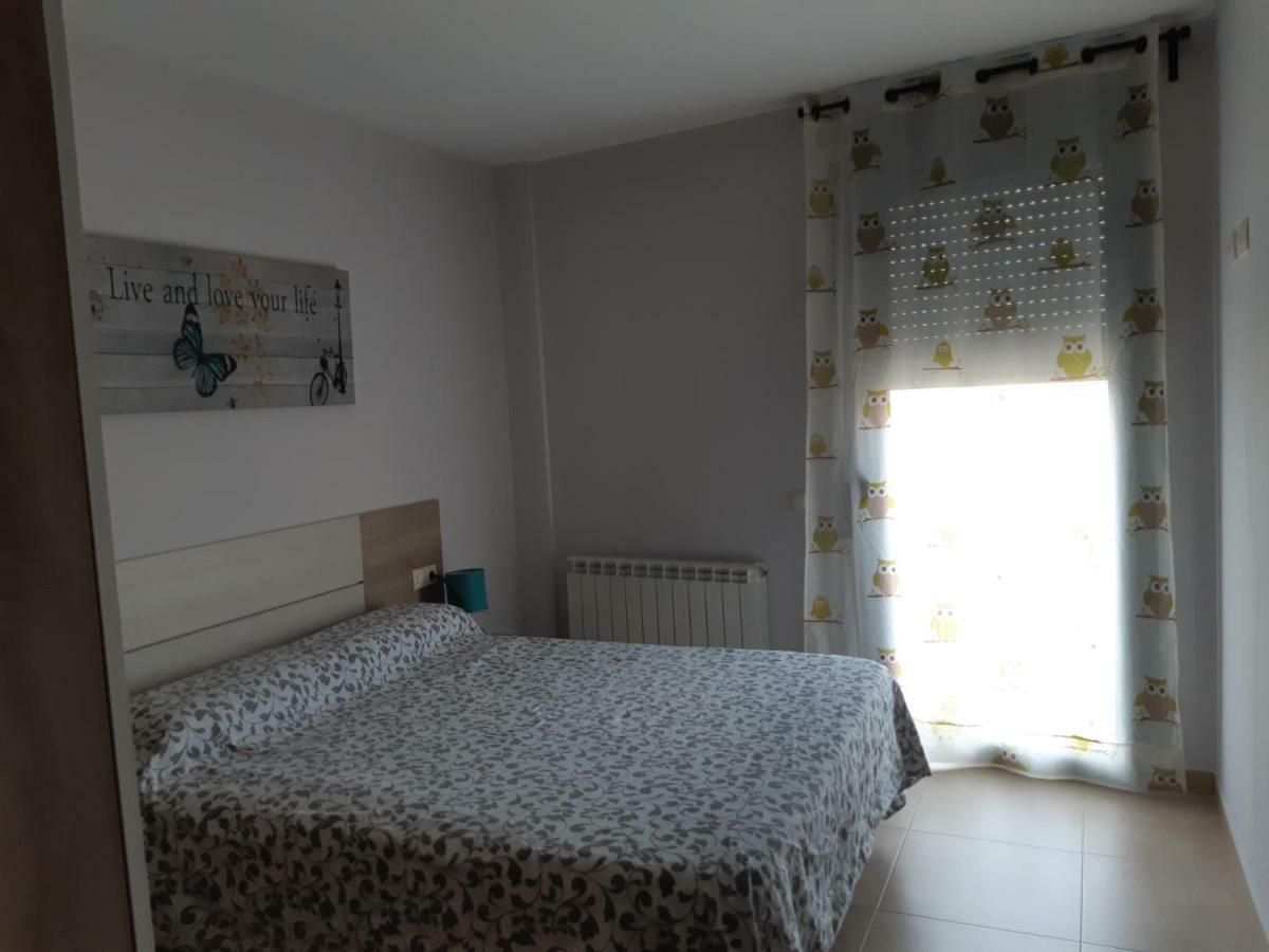 Cal Ribero Aparthotel Vilanova De La Sal Bagian luar foto