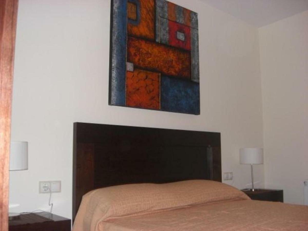 Cal Ribero Aparthotel Vilanova De La Sal Bagian luar foto
